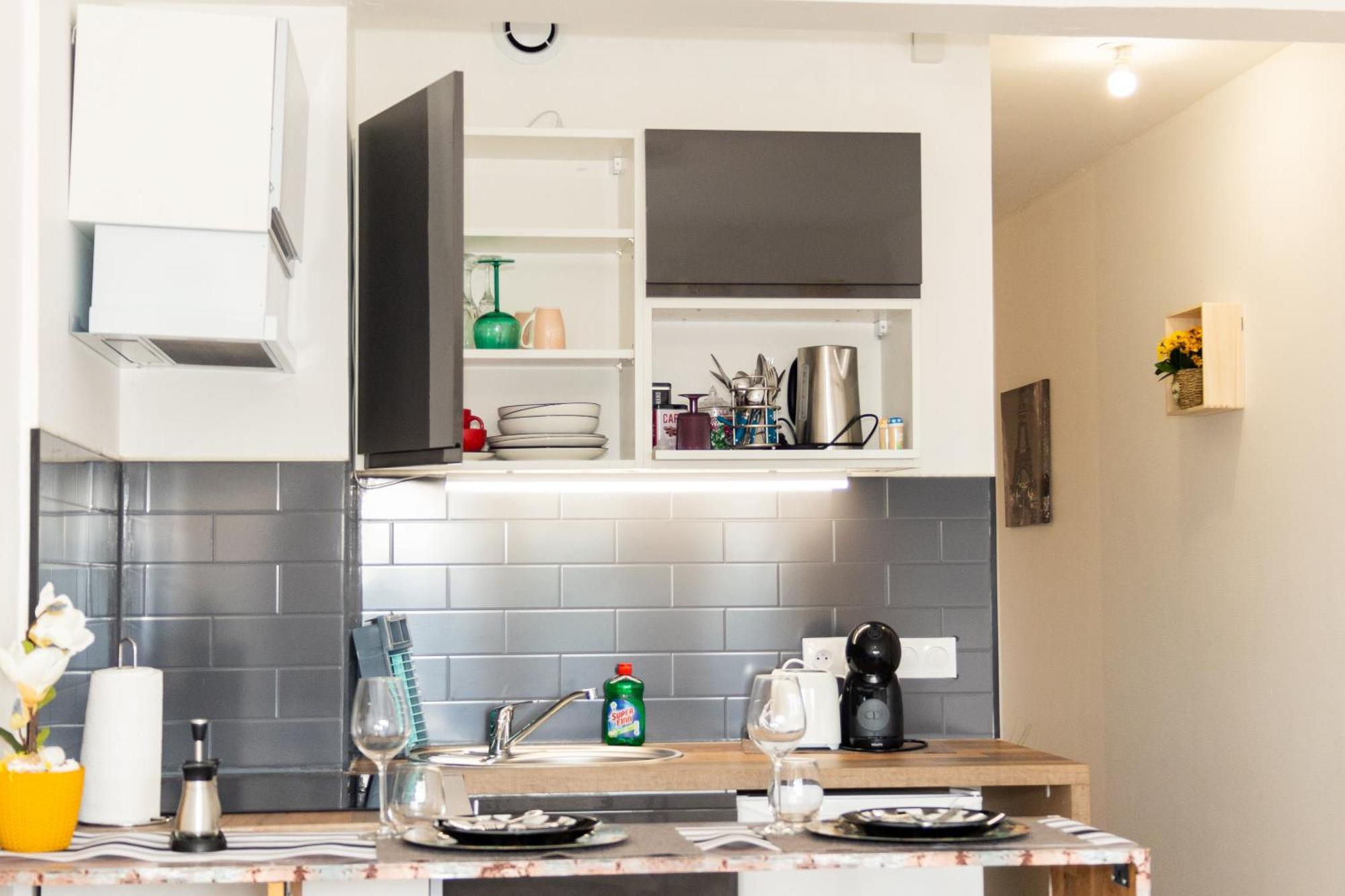 Sky Haven, 5mins Orly Airport Apartment *
